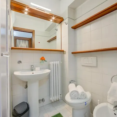 Apartment Leonardo House Garden Center - Happy Stresa