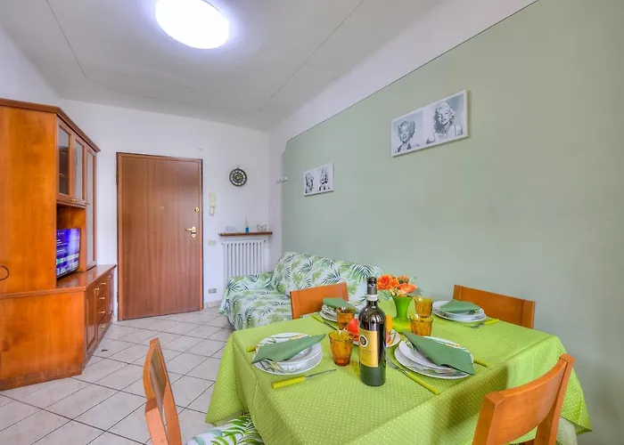 Apartament Leonardo House Garden Center - Happy