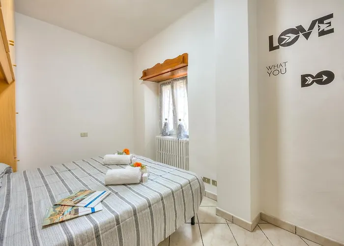 Leonardo House Garden Center - Happy Apartament Stresa